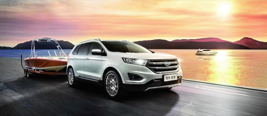  Ford Edge Titanium 2015 года  (CN) (фото 9 из 18)